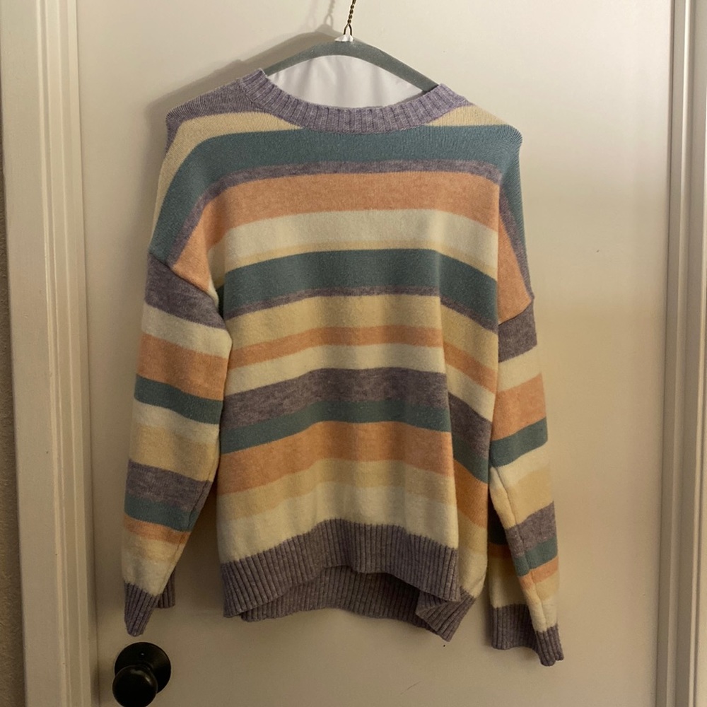 STRIPED SWEATER